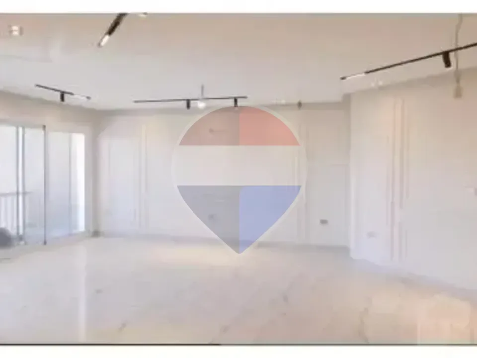 Semi furnished Apartment for rent in Hyde Park