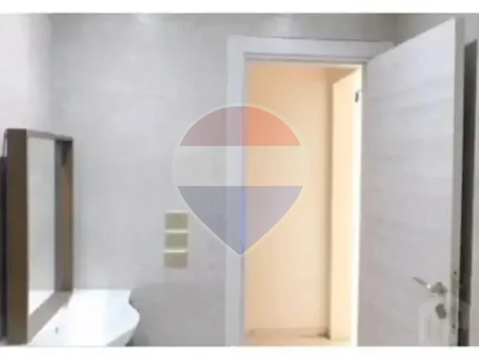 Semi furnished Apartment for rent in Hyde Park