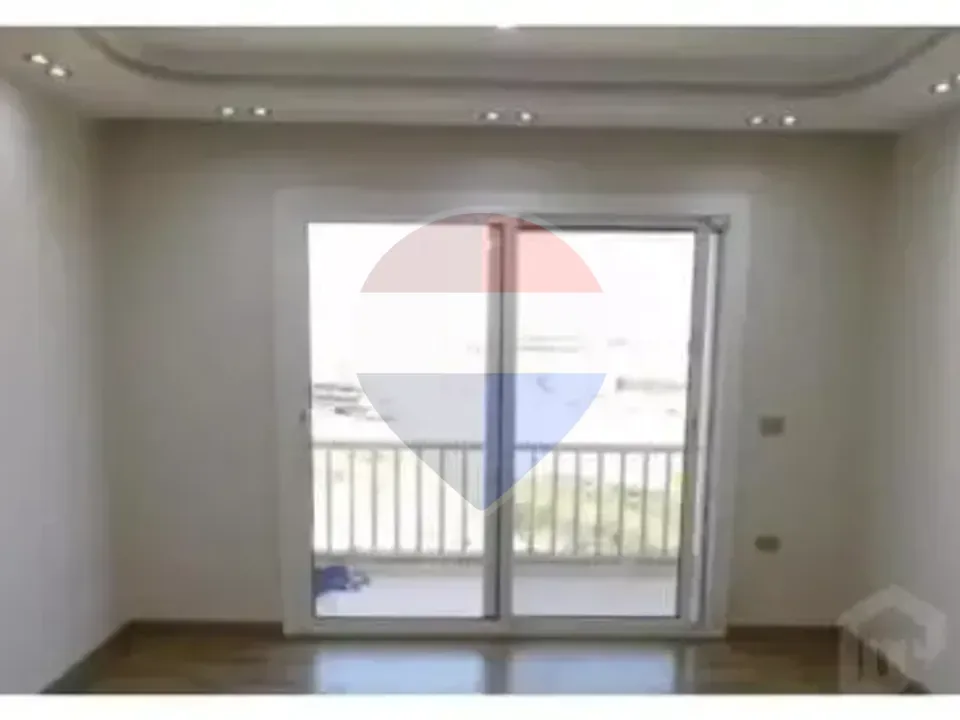 Semi furnished Apartment for rent in Hyde Park