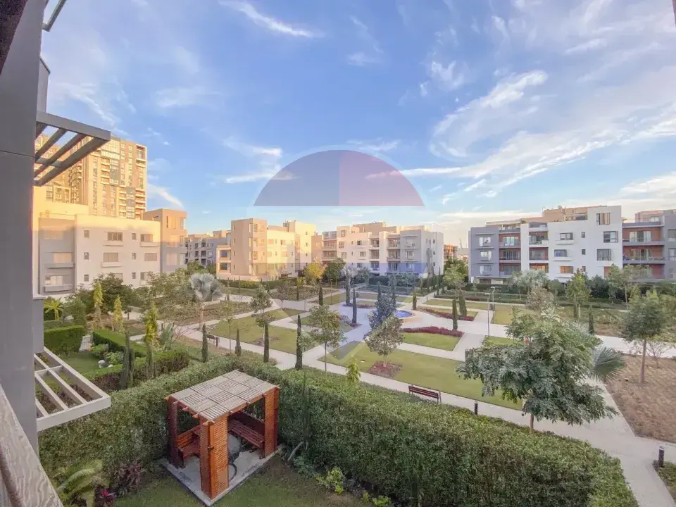 شقة مميزة للإبجار داخل Courtyard AEON بمساحة كبيرة