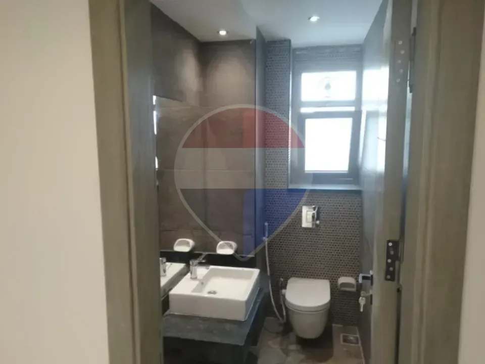 شقة مميزة للإبجار داخل Courtyard AEON بمساحة كبيرة