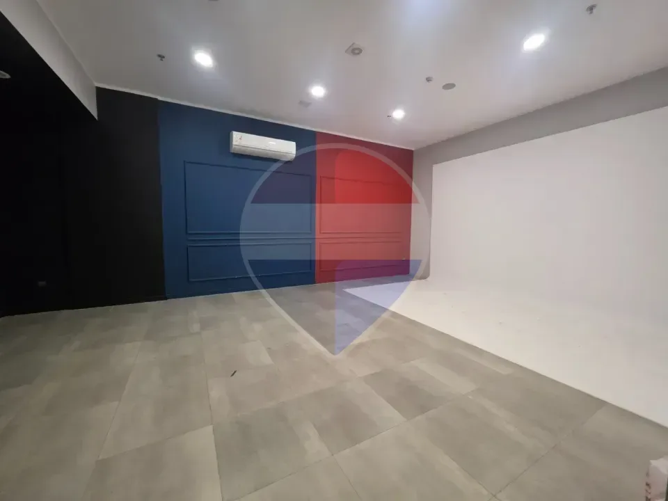 Office for Rent in Legenda Mall-SuperLux Finishing