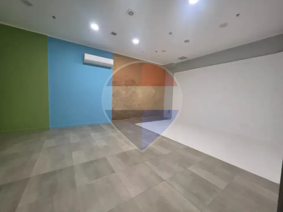 Office for Rent in Legenda Mall-SuperLux Finishing