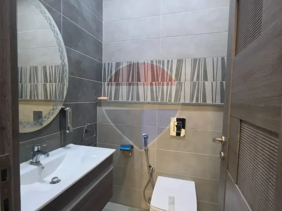 Office for Rent in Legenda Mall-SuperLux Finishing