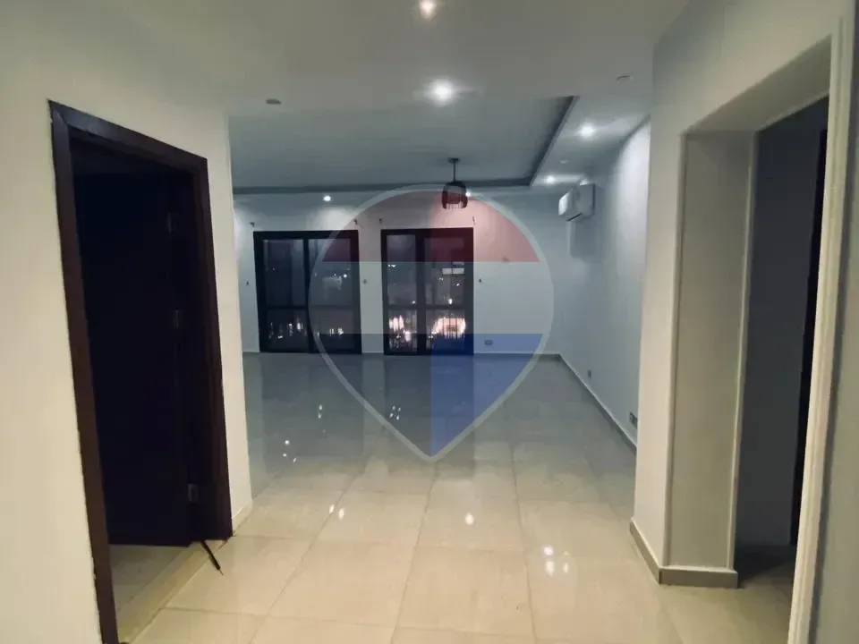 Apartment in Courtyard With Kitchen &ACs