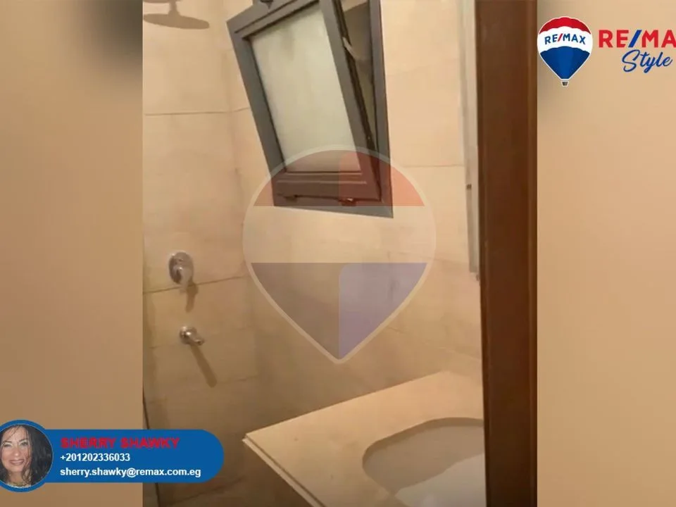 Villa 160 sqm for rent in compound Villette