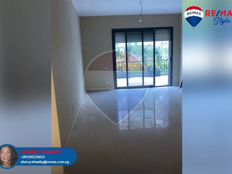 Villa 160 sqm for rent in compound Villette