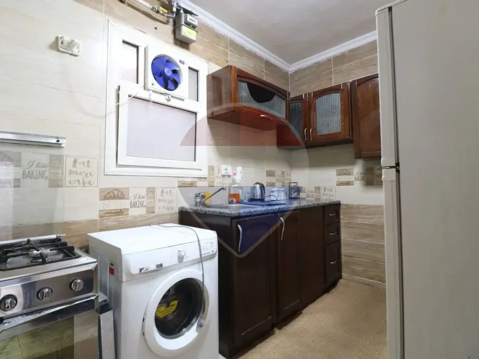 130m Fully furnished apartment in Janna Zayed 1
