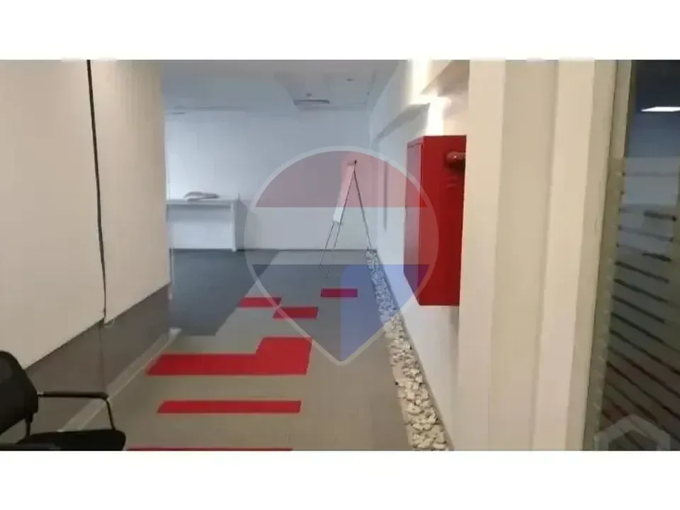 For rent furnished office 1600m North 90 street