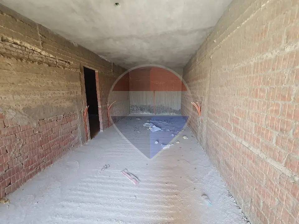 توين هاوس للبيع في بيراميدز ووك