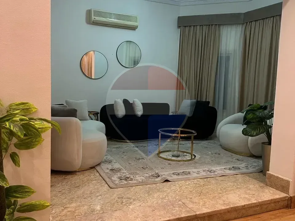 فيلا للإيجار في كمبوند بفرلي هيلز – الشيخ زايد