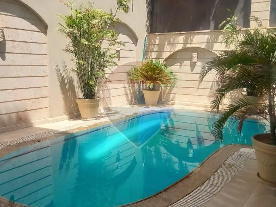 Villa for sale 1000 m in the Fifth Settlement