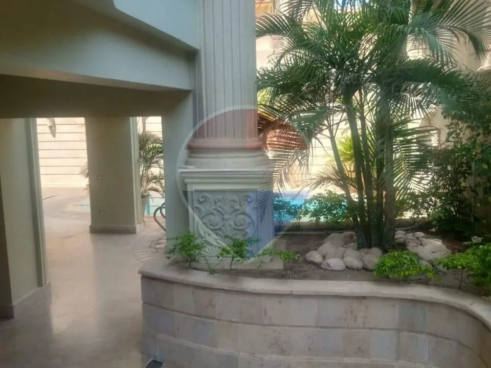 Villa for sale 1000 m in the Fifth Settlement