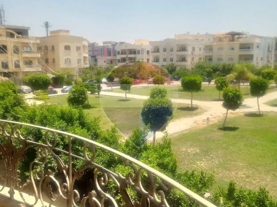 Villa for sale 1000 m in the Fifth Settlement