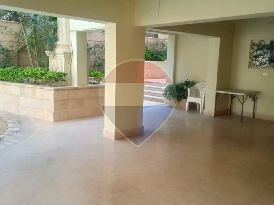Villa for sale 1000 m in the Fifth Settlement