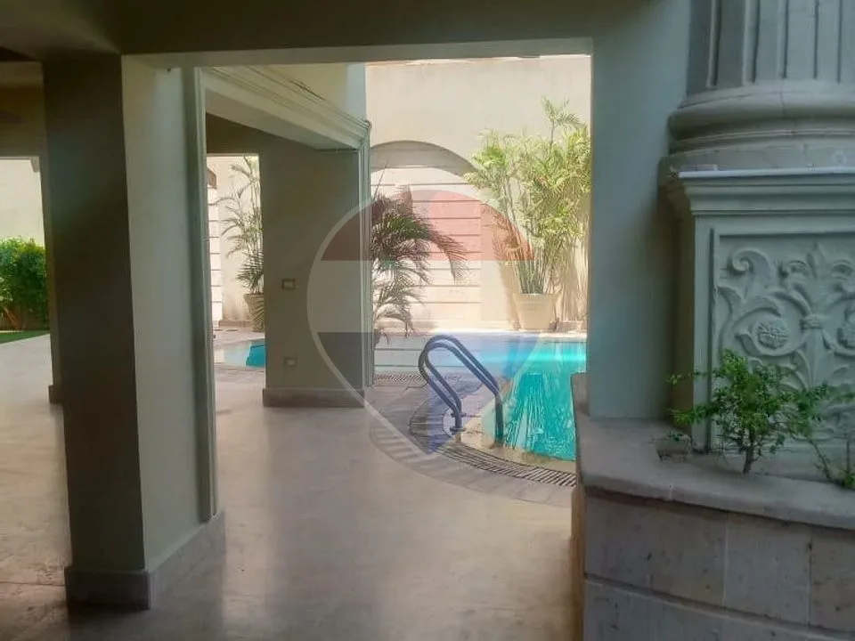 Villa for sale 1000 m in the Fifth Settlement