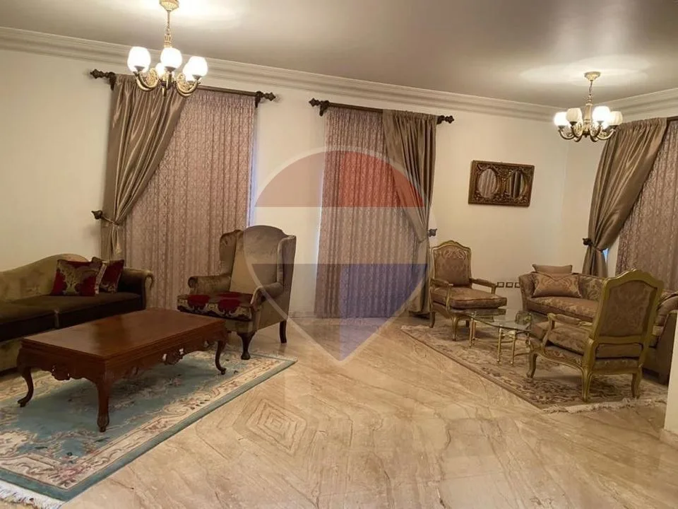 Villa for sale 1000 m in the Fifth Settlement