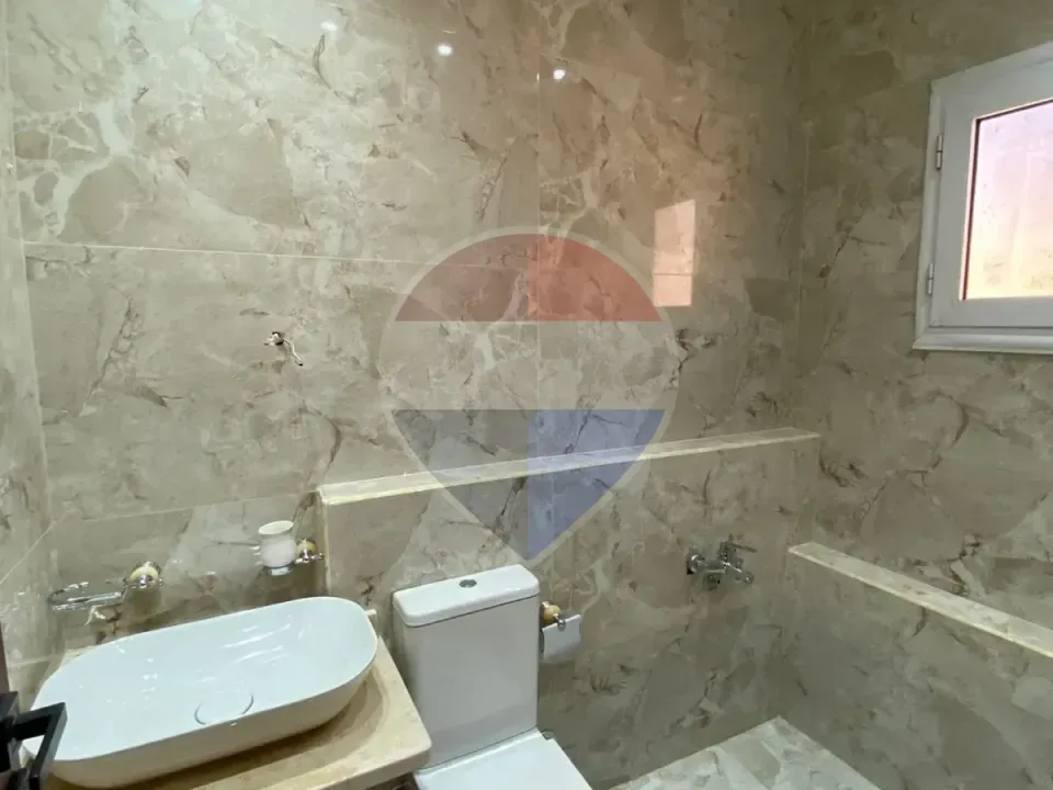 Roof Apartment for Sale in District 16