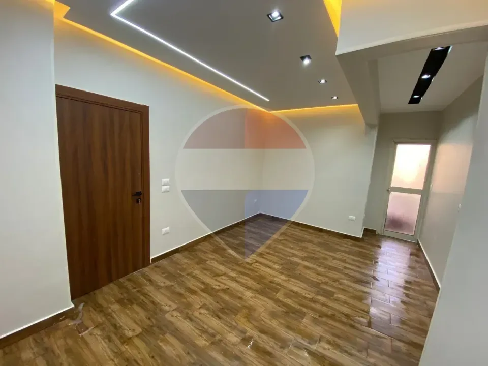 Roof Apartment for Sale in District 16
