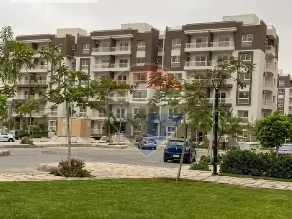 شقةللإيجار بمدينتي B12 - أول سكن - خطوات من إيست هاب