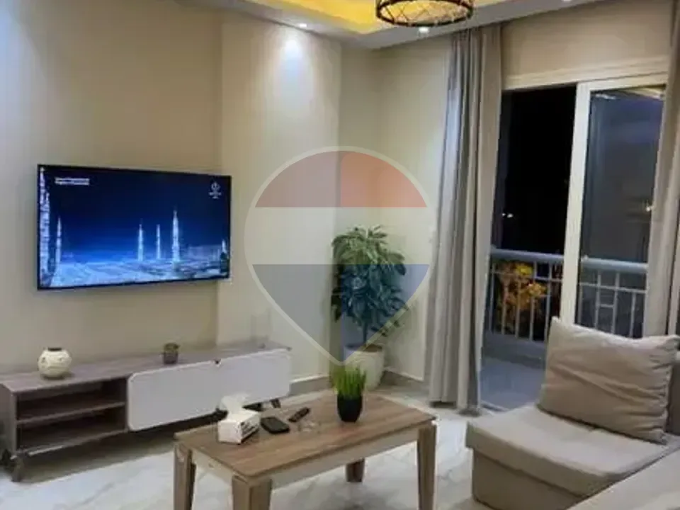 شقةللإيجار بمدينتي B12 - أول سكن - خطوات من إيست هاب