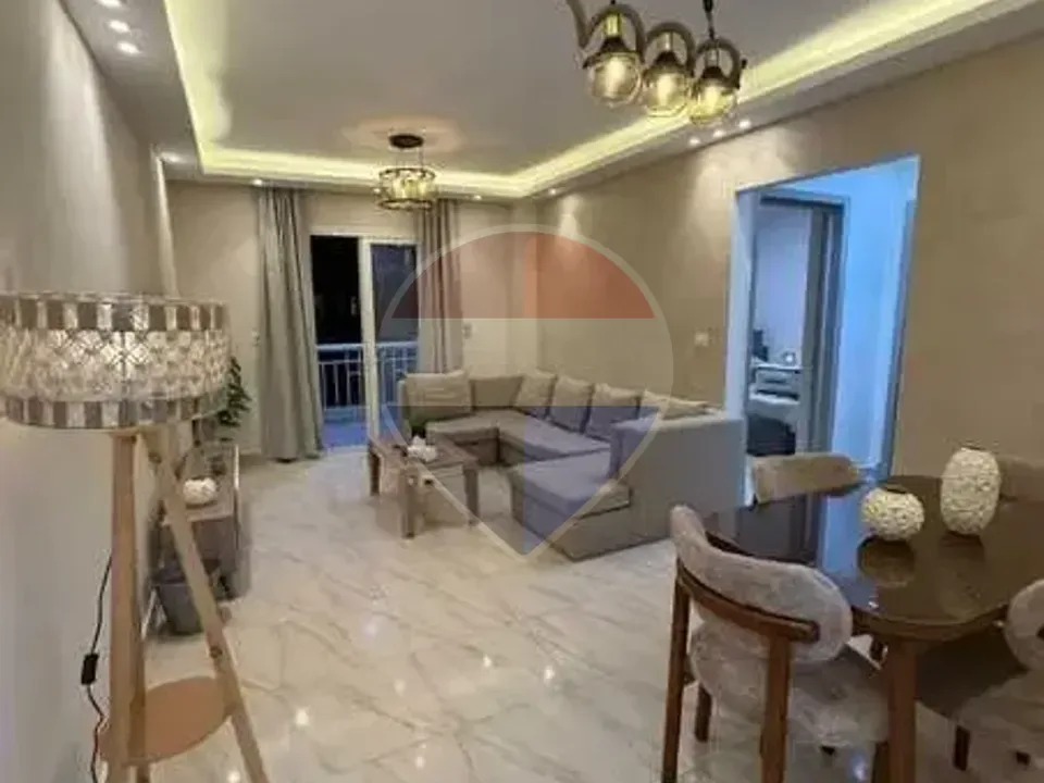 شقةللإيجار بمدينتي B12 - أول سكن - خطوات من إيست هاب