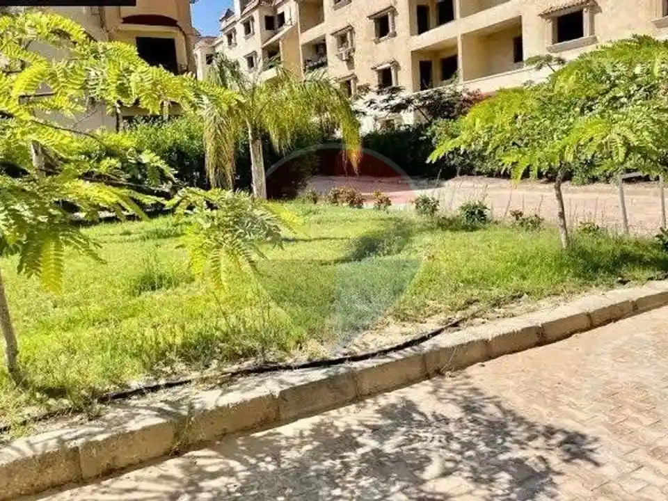 Ground duplex in le jardin For Sale