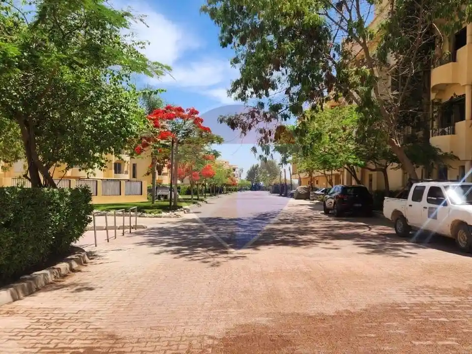 Ground duplex in le jardin For Sale