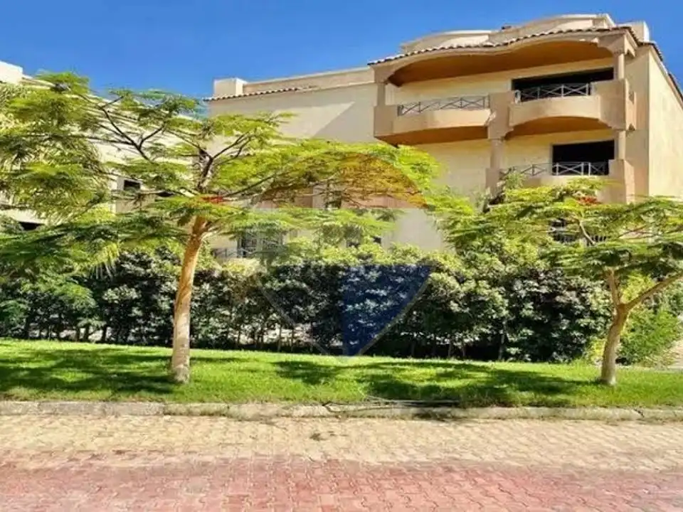 Ground duplex in le jardin For Sale