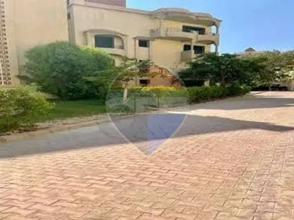 Ground duplex in le jardin For Sale