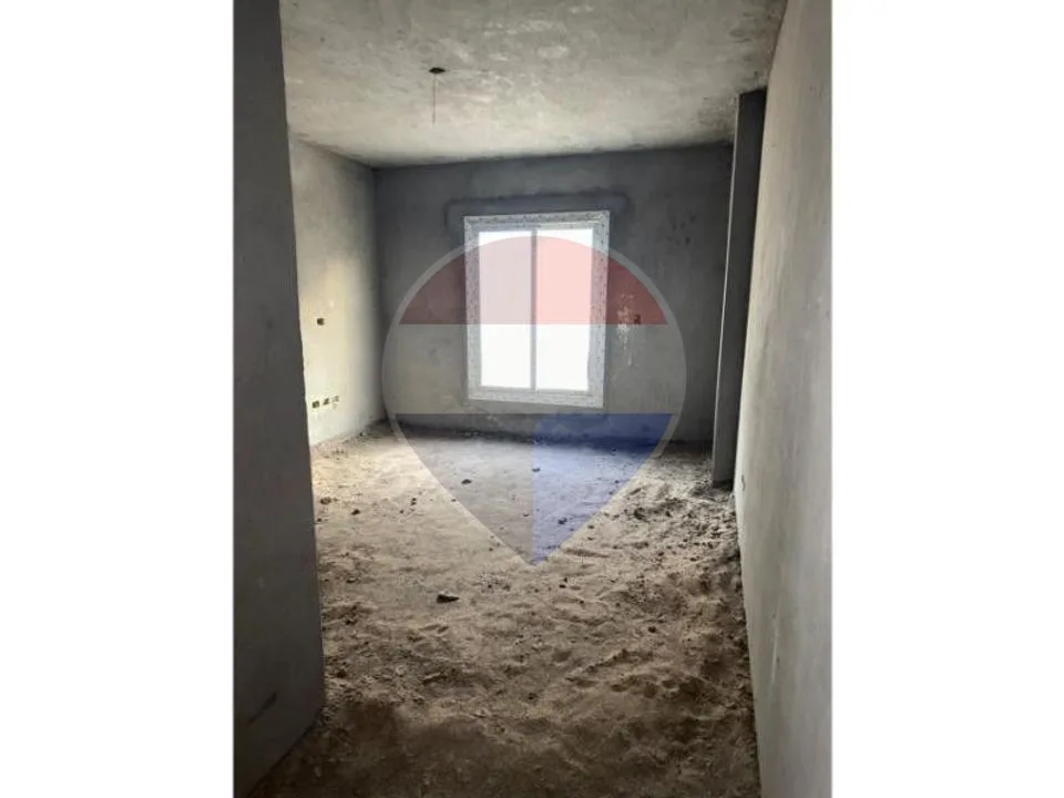 Apartment with penthouse -Less than market price