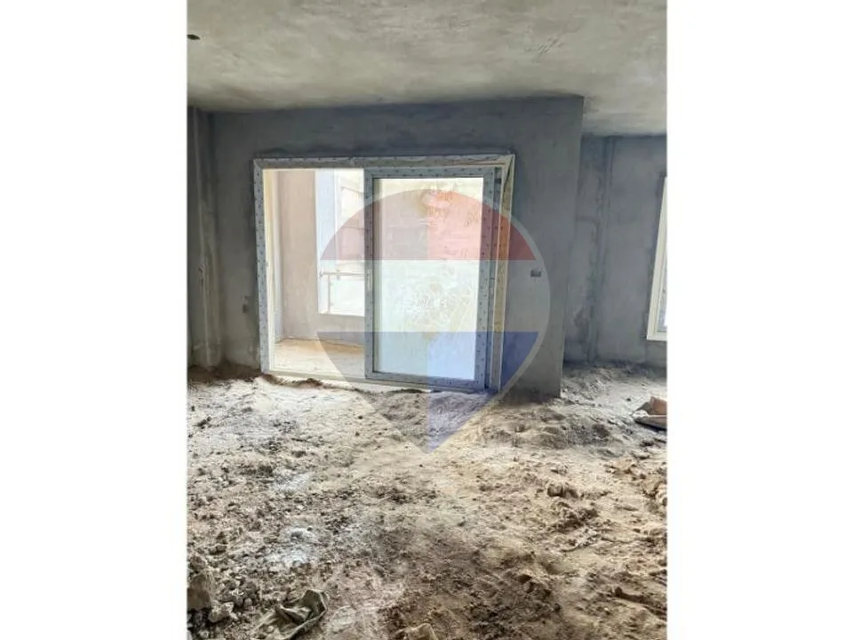 Apartment with penthouse -Less than market price