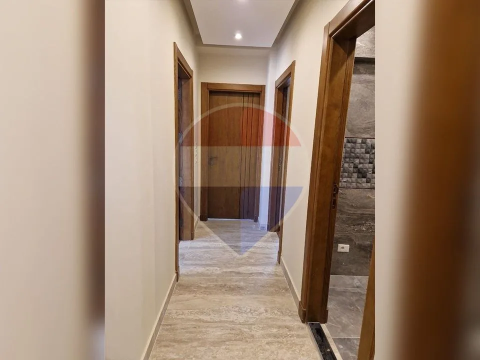 شقة للايجار بموقع مميز جداً ماونتن فيو أي سيتي