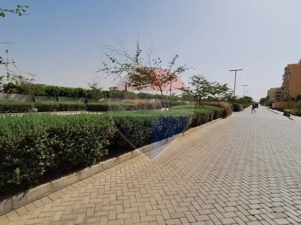 شقة نصف مفروشة بأو ويست – أول سكن