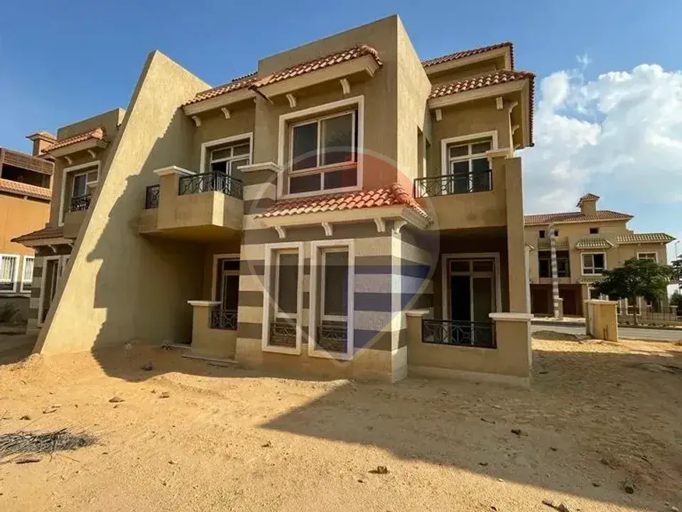 Twinhouse in Nyoum October-Prime Location