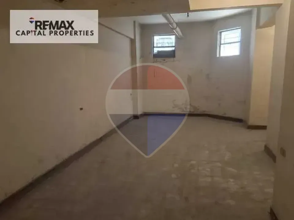 Investment and commercial opportunity for selling a warehouse in the heart of Al-Nahda Al-Jadida.