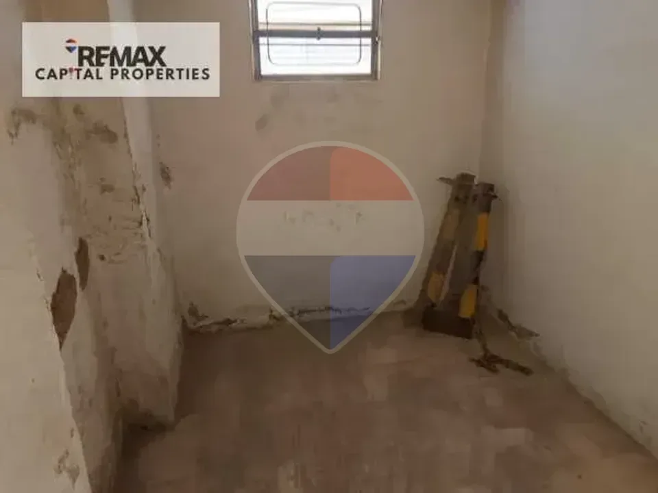 Investment and commercial opportunity for selling a warehouse in the heart of Al-Nahda Al-Jadida.