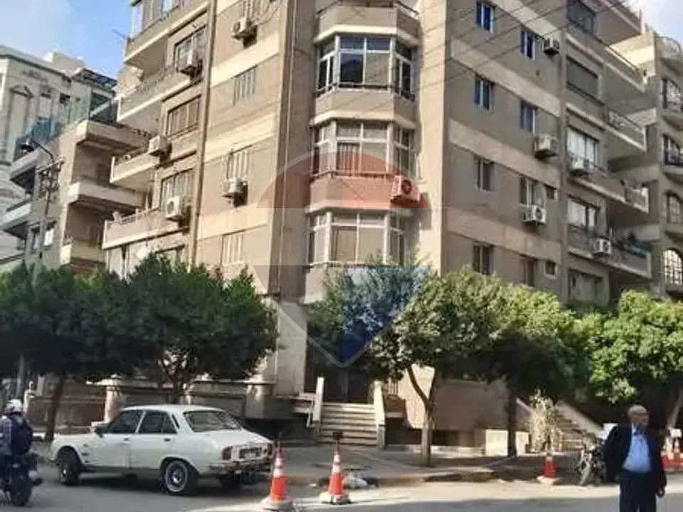 Investment and commercial opportunity for selling a warehouse in the heart of Al-Nahda Al-Jadida.