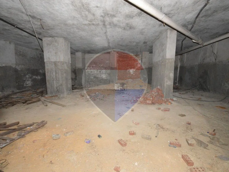 - An opportunity for brand owners, a store area of ​​277 square meters for rent (Brand Building)