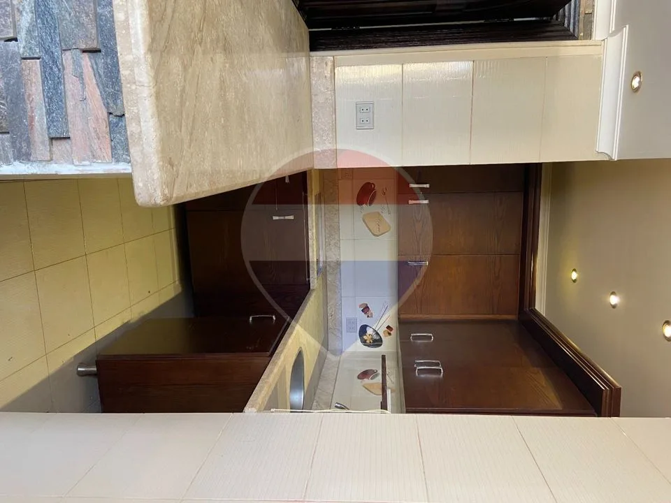 Studio for sale in Beverly Hills