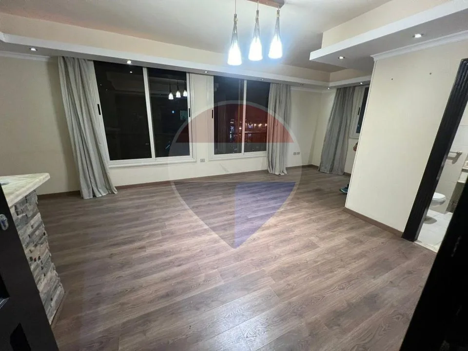 Studio for sale in Beverly Hills