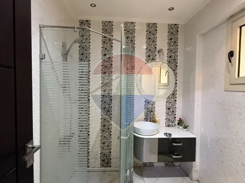 Apartment for Rent in Dreamland with Large Terrace