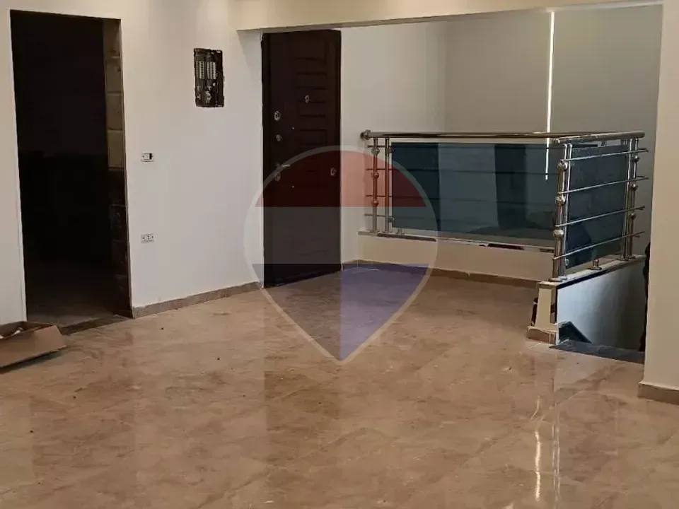 بنتهاوس 390م باطلاله علي حمام سباحه في كمبوند كالما