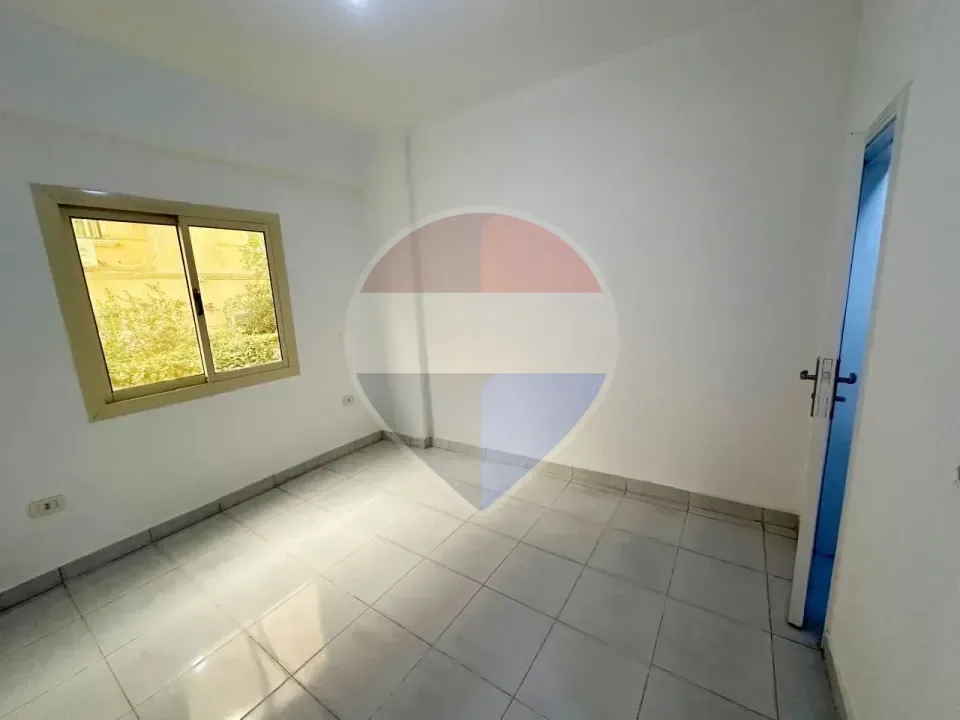 شقة ارضي بمدخل خاص للايجار في الحي السابع