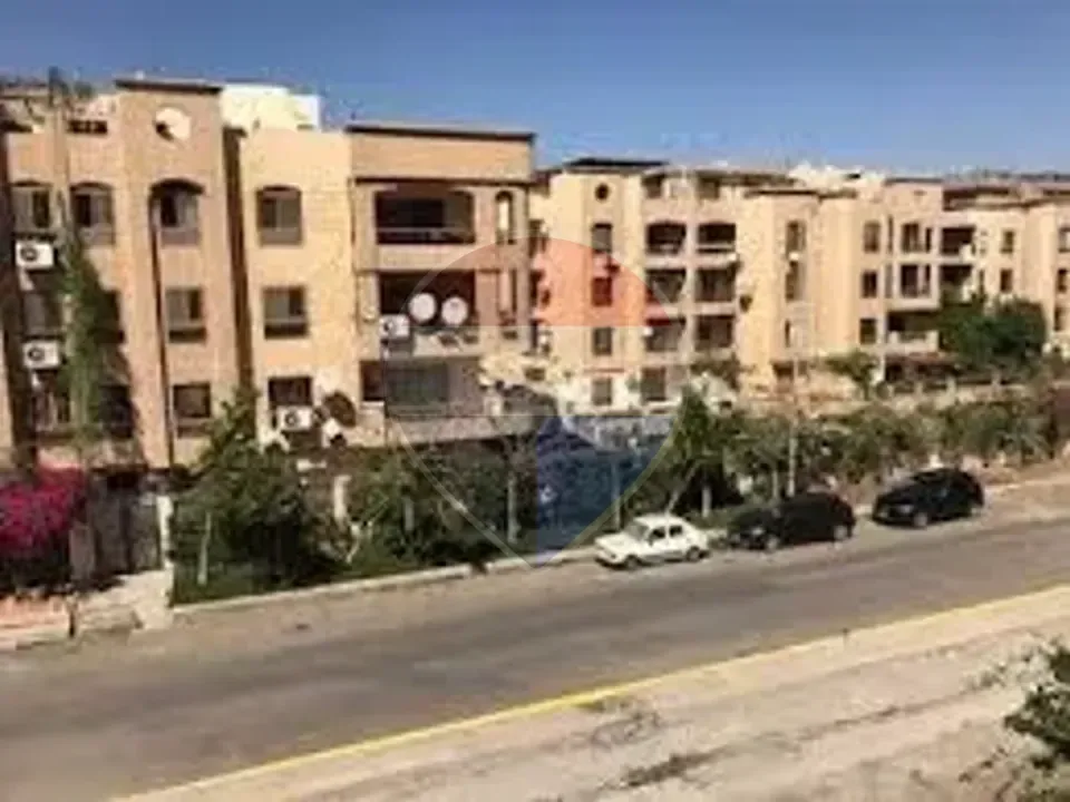 شقة ارضي بمدخل خاص للايجار في الحي السابع