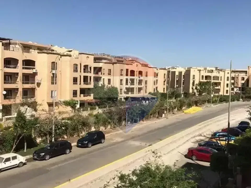 شقة ارضي بمدخل خاص للايجار في الحي السابع