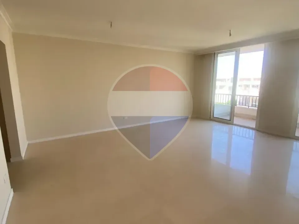 شقة اول سكن فيو لاندسكيب والاهرامات