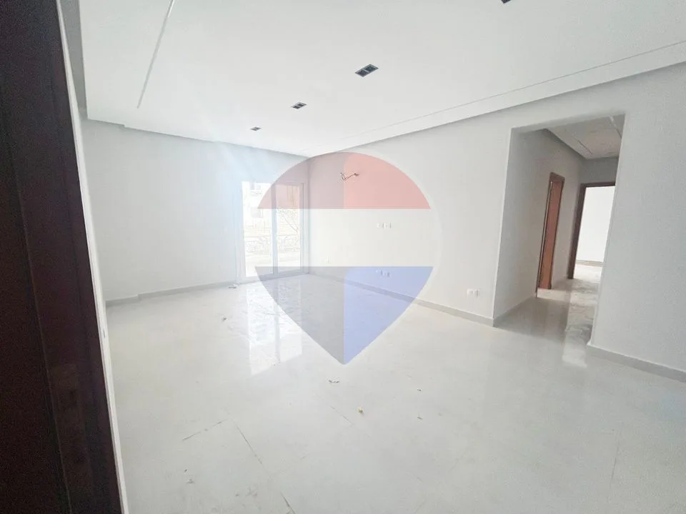 Ground floor apartment with private garden for rent