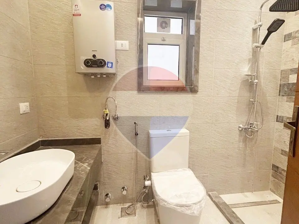 Ground floor apartment with private garden for rent