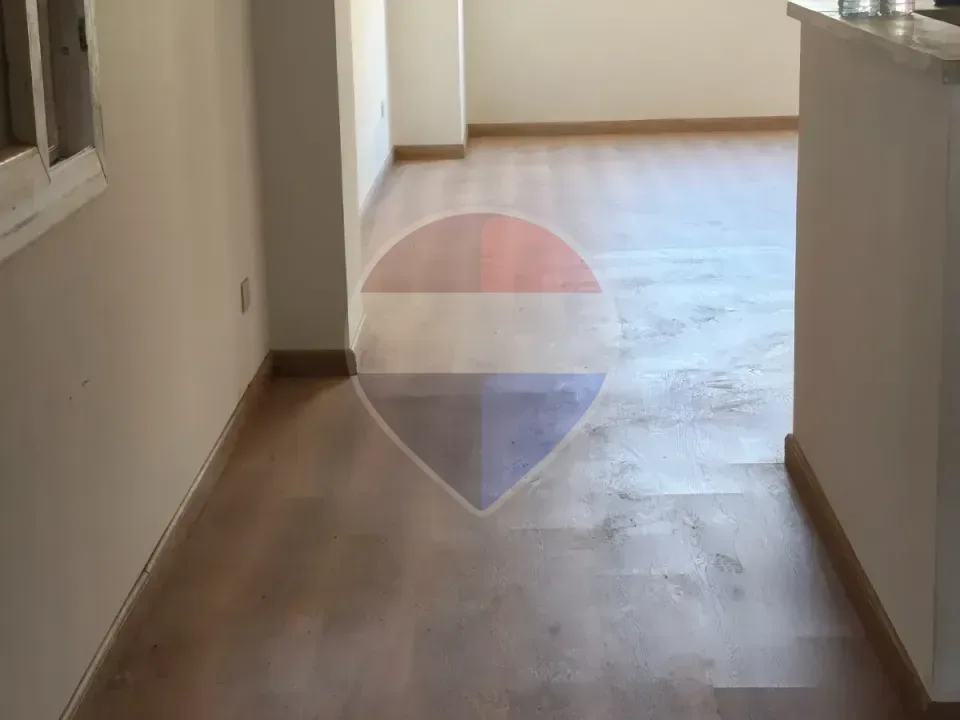 شقة مميزه للايجار بالمطبخ والتكيفات- زايد ريجينسي